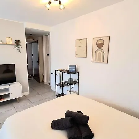 Cosy Et Elegant Avec Place Privee