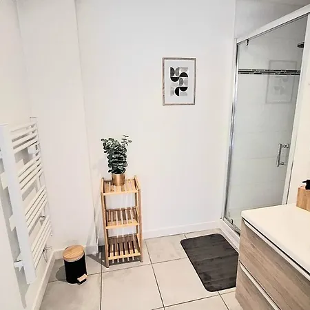 Cosy Et Elegant Avec Place Privee