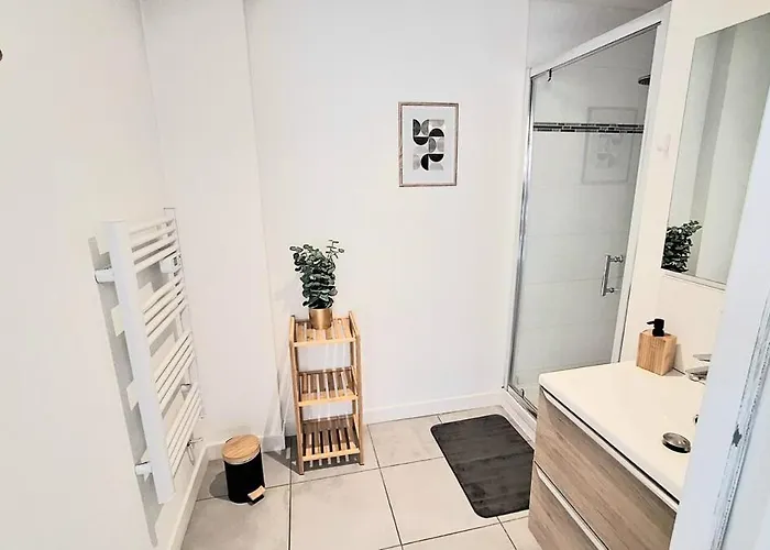 Cosy Et Elegant Avec Place Privee